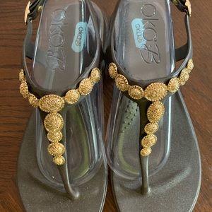 OkaB Fashion T-Strap Sandals